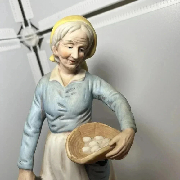 Vintage Homco Woman Farmer Chicken Eggs #1434 Bisque Porcelain Figurine - Picture 2 of 7